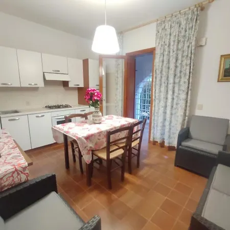 Sunny Garden Flat Near The Sea And The Centre