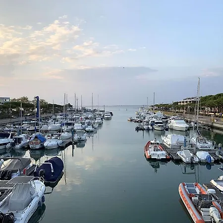 Sunny Garden Flat Near The Sea And The Centre 公寓